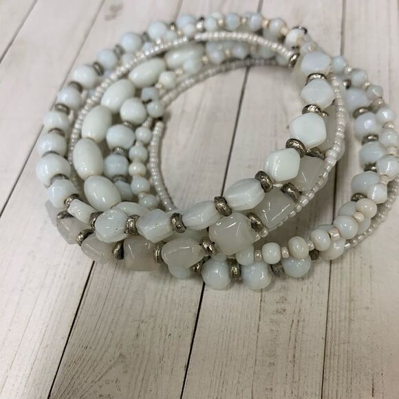 White Glass Bead Memory Wire Bracelet - Picture 2 of 2
